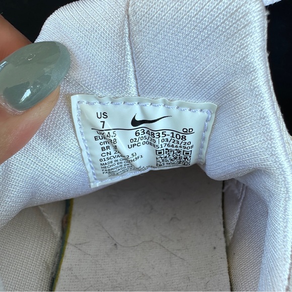 Nike Air Huarache Women’s Athletic Sneakers White / Pure Platinum Size 7 - Picture 7 of 7